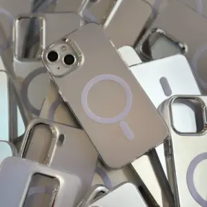 قاب گوشی طرح MagSafe سفید برند SO COOL
